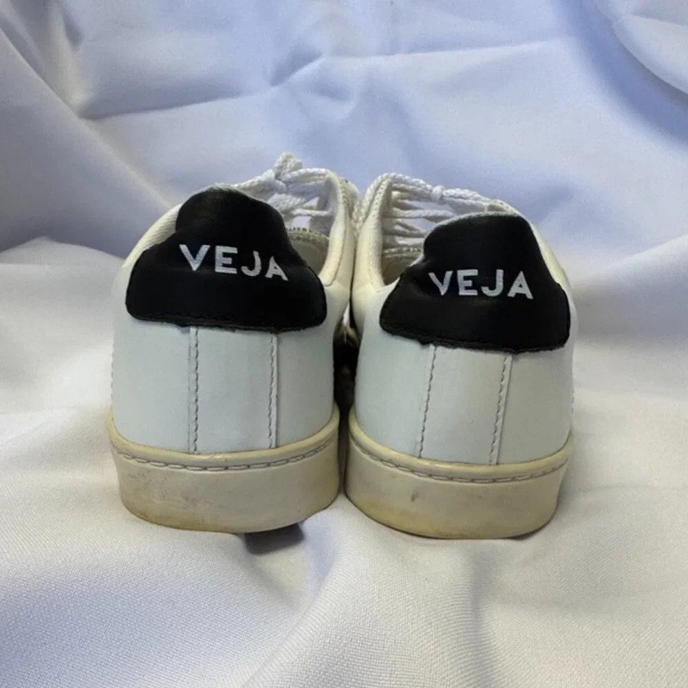 Veja White & Green Kids/Womens Tennis Shoes 5M/7M